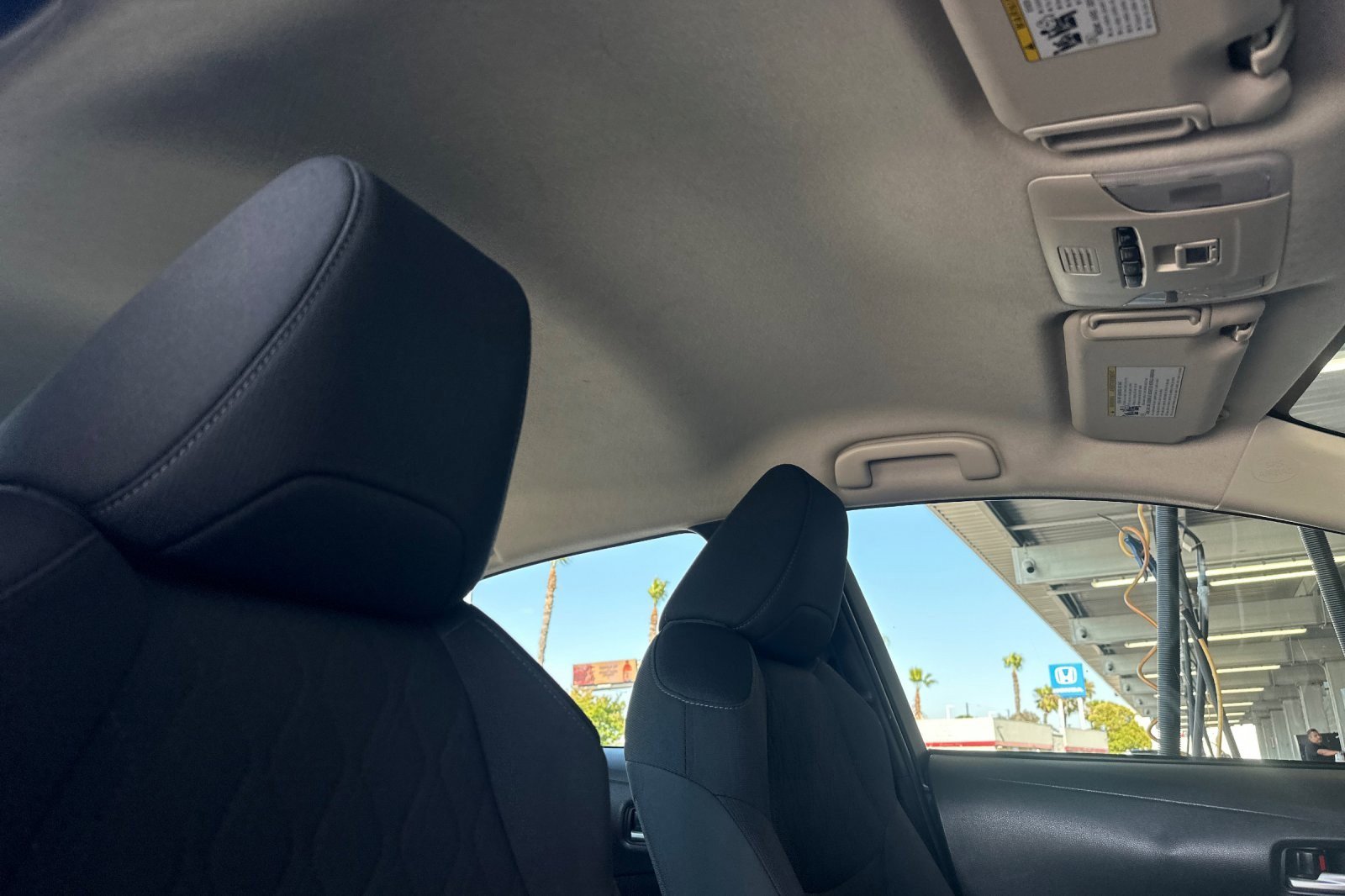 Certified 2021 Toyota Corolla LE w/ Carpet Mat Package (TMS) FWD image 15