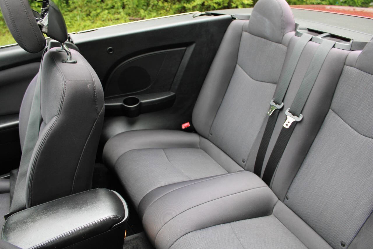 Used 2013 Chrysler 200 Touring image 24