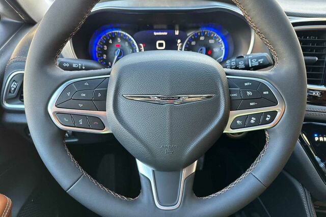 New 2026 Chrysler Pacifica Pinnacle image 23