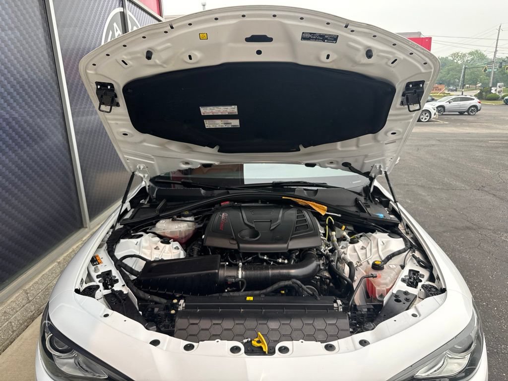 Used 2019 Alfa Romeo Giulia AWD image 21