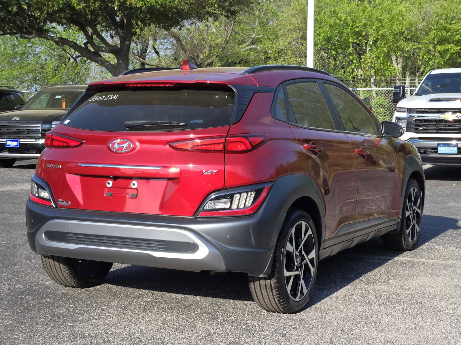 Certified 2023 Hyundai Kona Limited w/ Cargo Package FWD image 7
