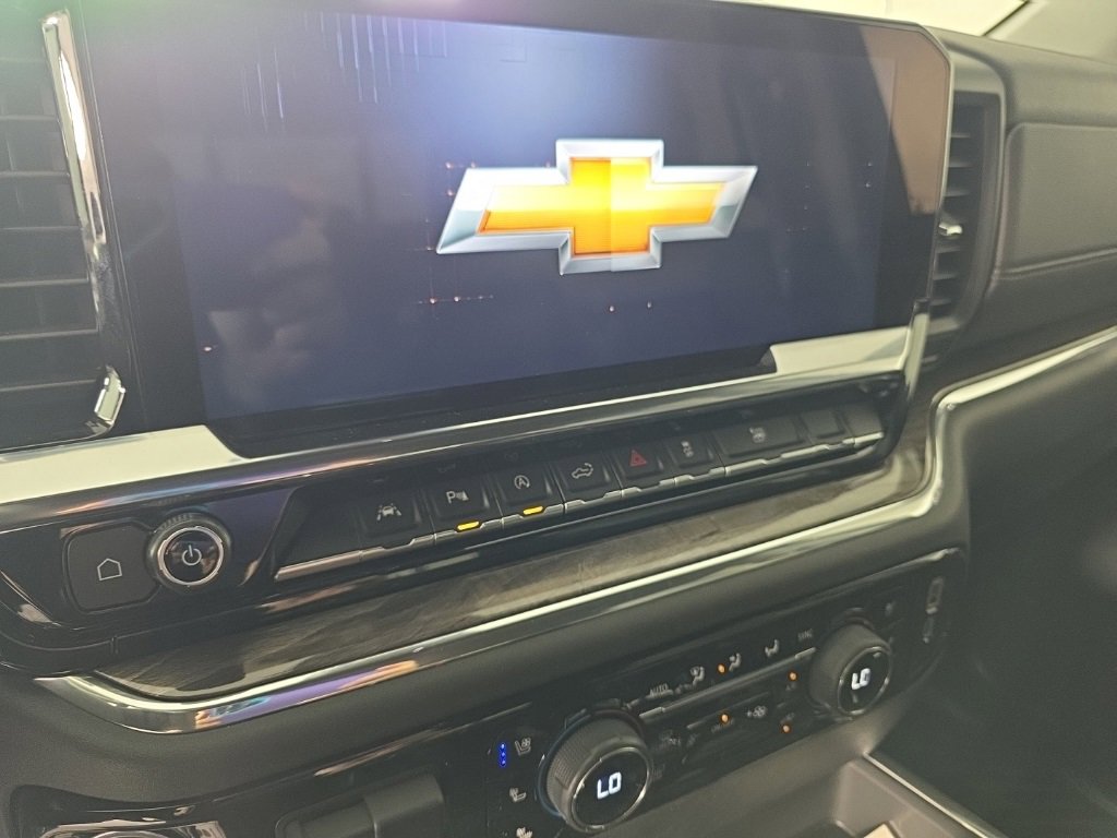Used 2025 Chevrolet Silverado 1500 LTZ w/ LTZ Convenience Package II image 18