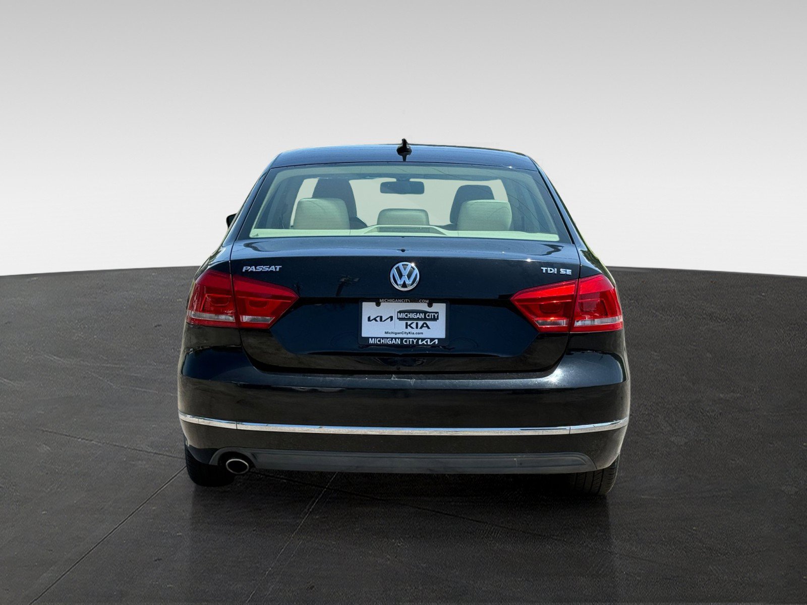 Used 2014 Volkswagen Passat TDI SE FWD image 6