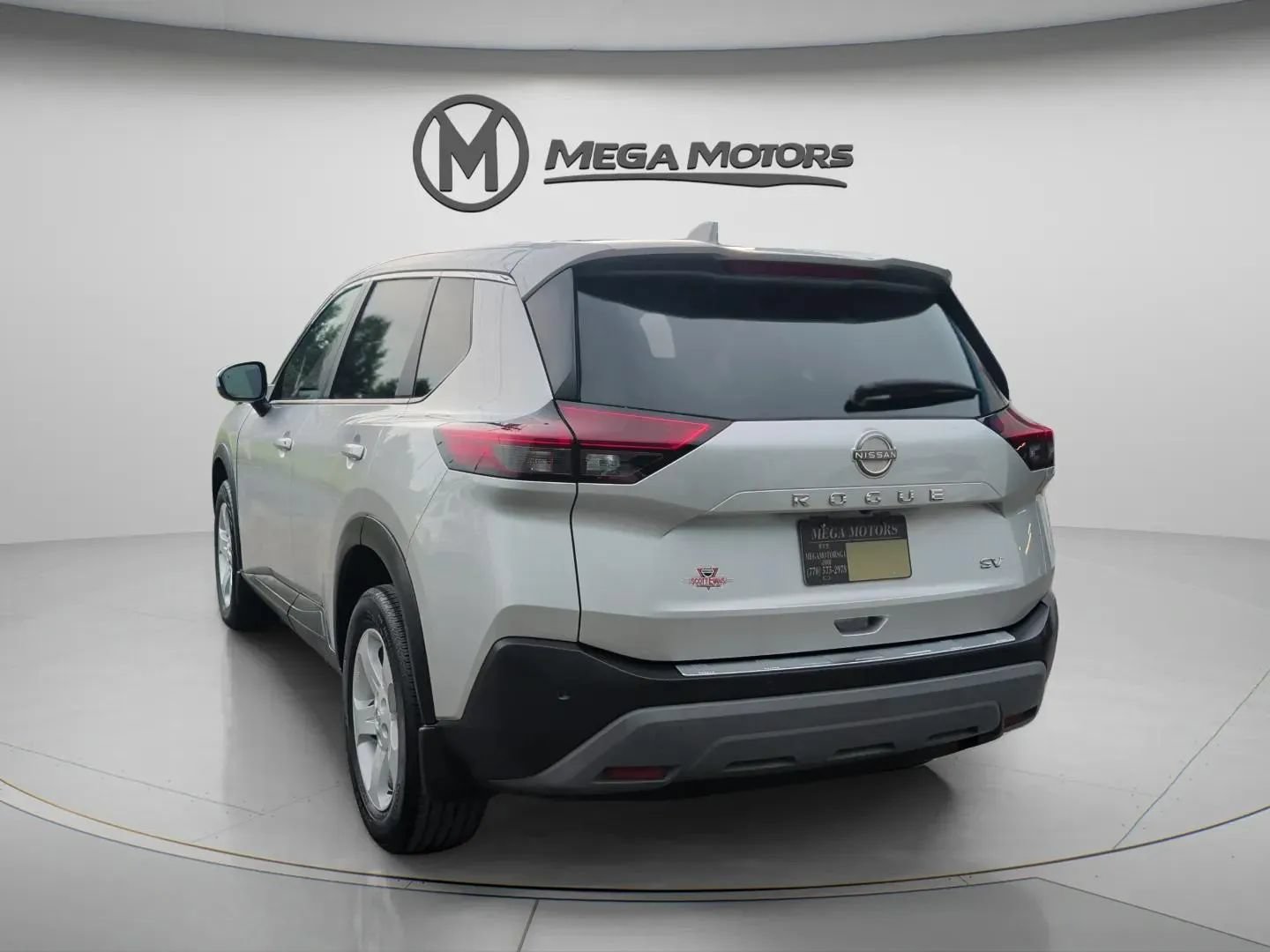 Used 2023 Nissan Rogue SV FWD image 5