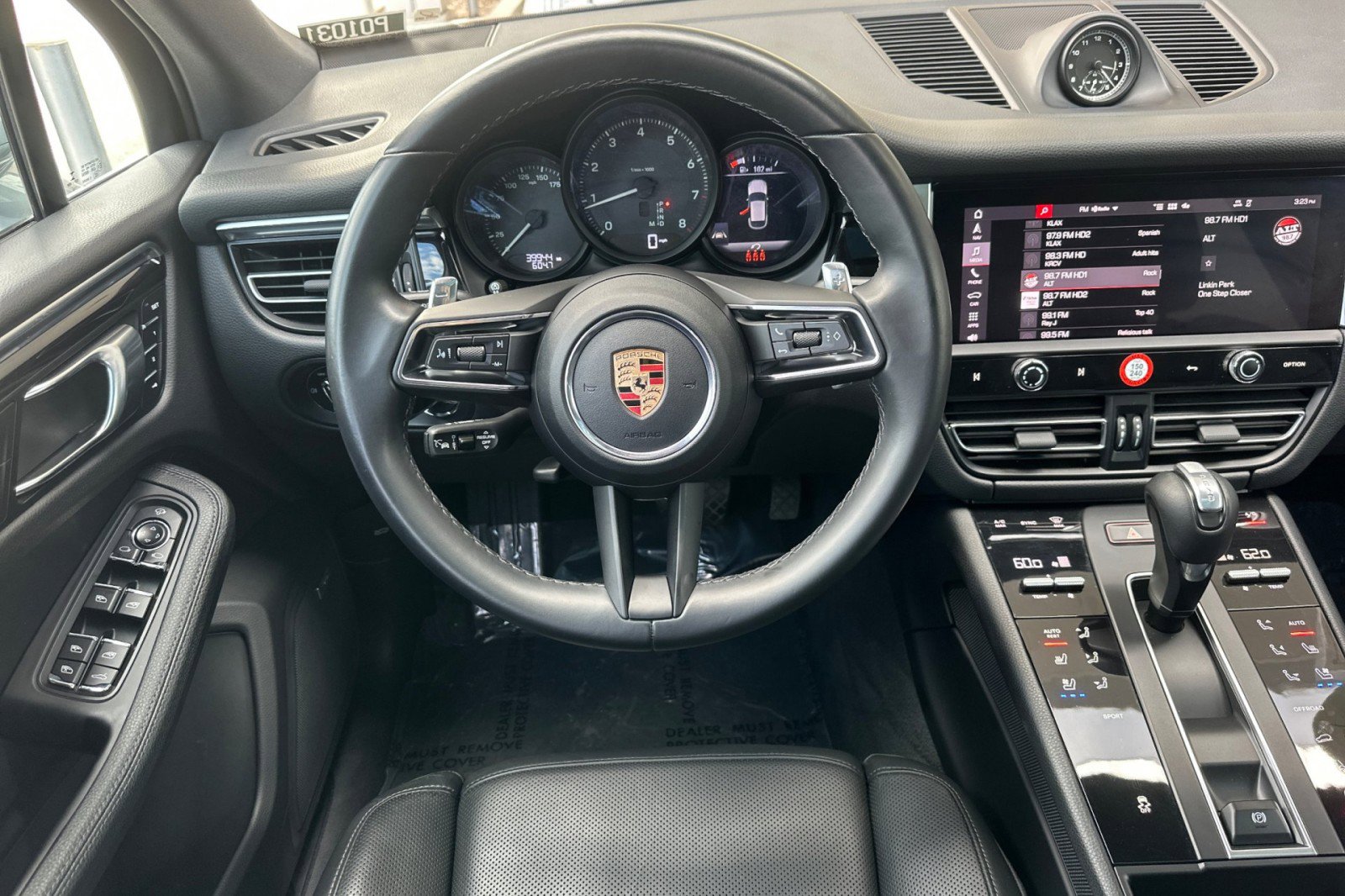 Certified 2022 Porsche Macan AWD/4WD image 14