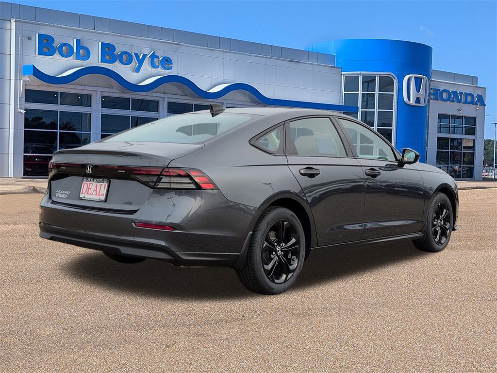 New 2025 Honda Accord SE image 5