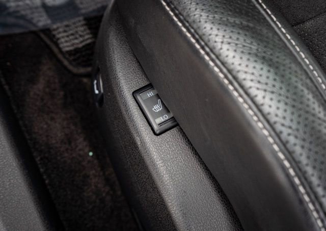 Used 2016 Nissan GT-R Premium image 19