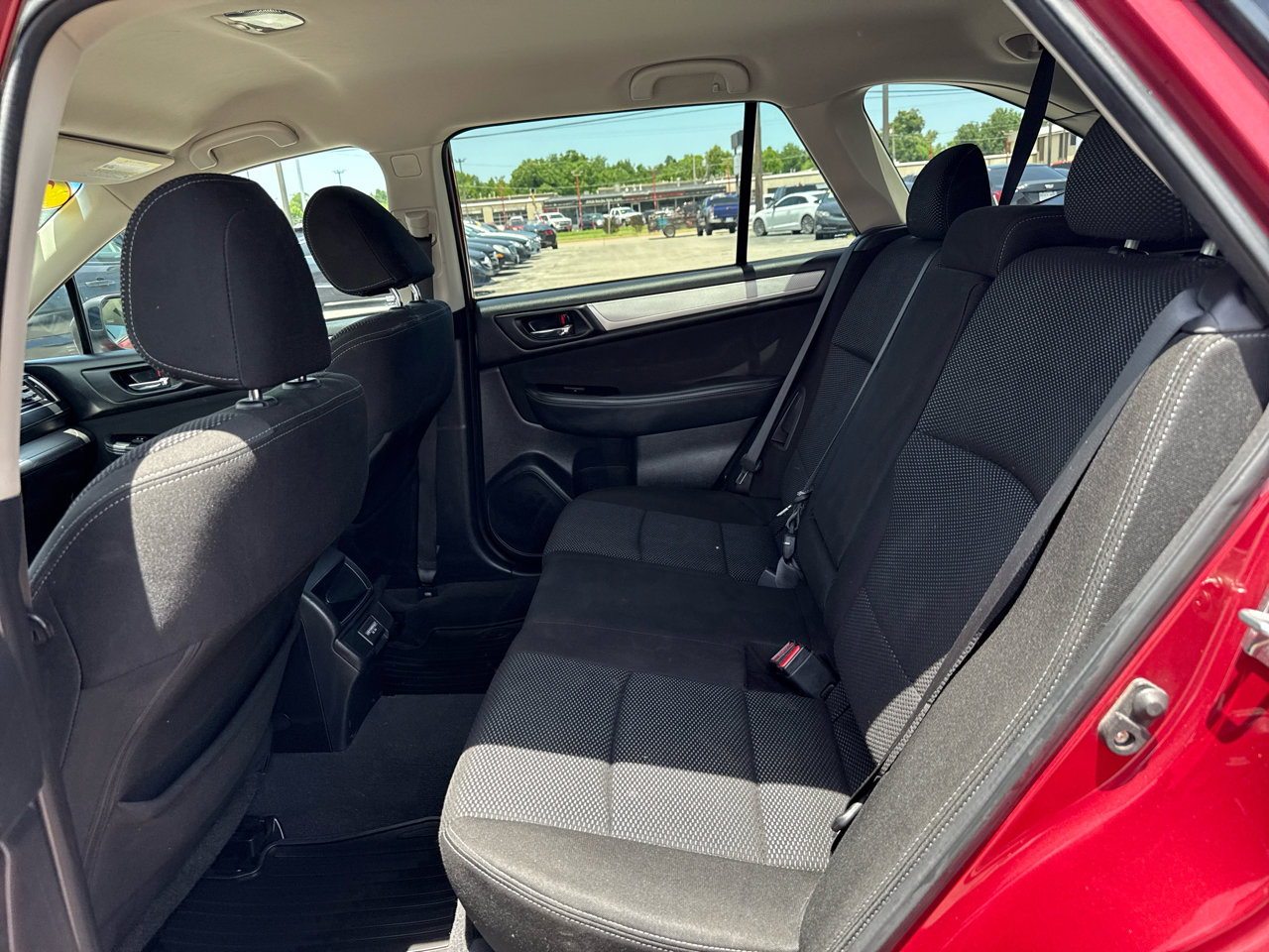 Used 2018 Subaru Outback 2.5i Premium image 14