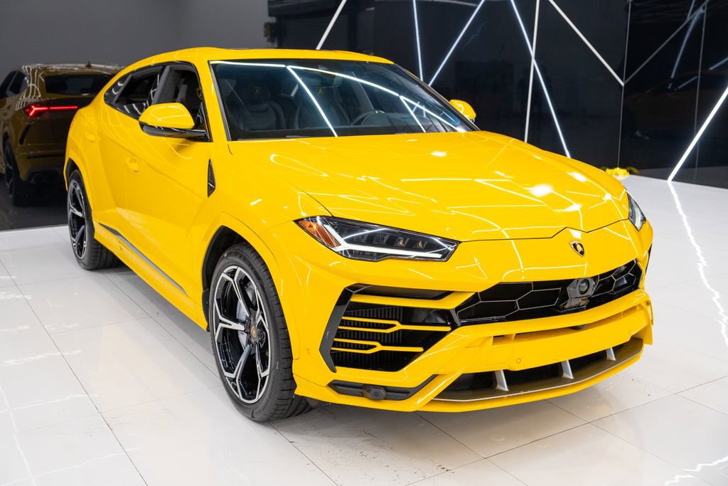 Used 2022 Lamborghini Urus image 6