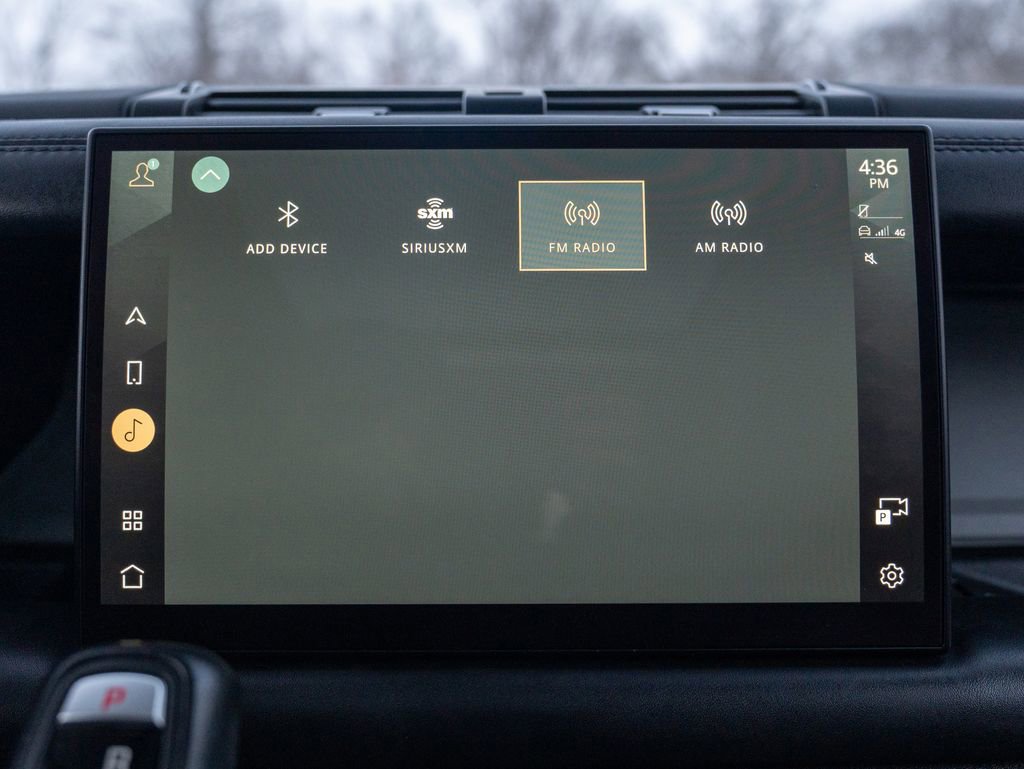 Certified 2023 Land Rover Defender 130 SE image 29