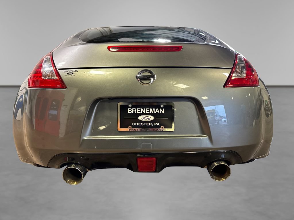 Used 2020 Nissan 370Z Coupe RWD image 15
