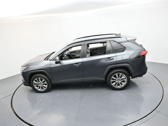Used 2020 Toyota RAV4 XLE Premium image 22