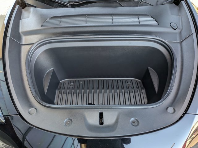 Used 2022 Tesla Model Y Performance AWD/4WD image 25
