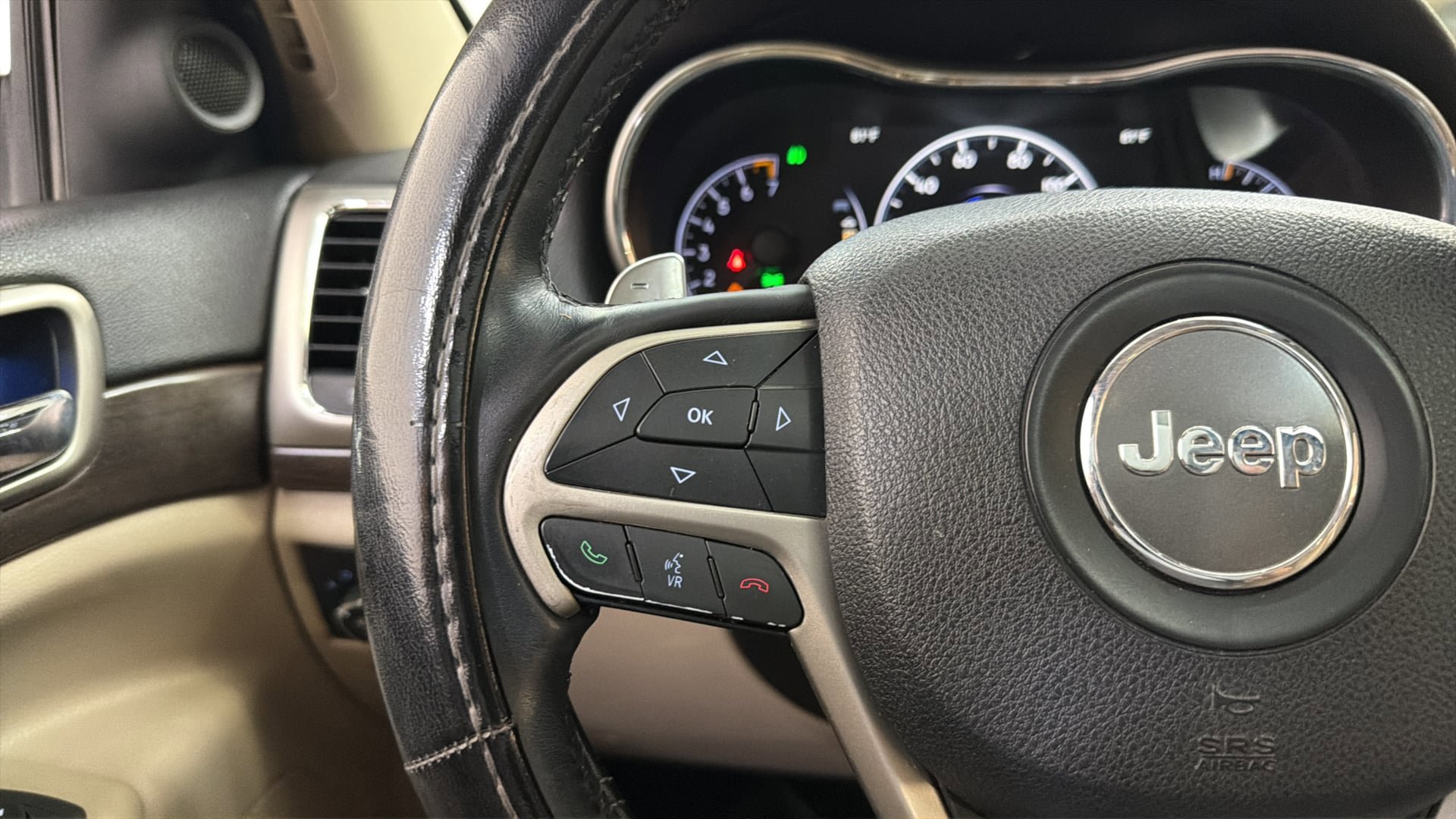 Used 2014 Jeep Grand Cherokee Laredo w/ Security & Convenience Group RWD image 27