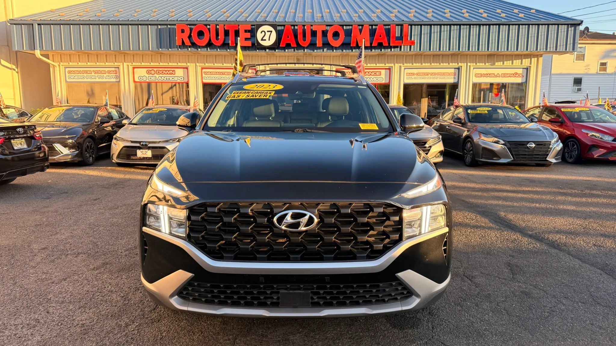 Used 2023 Hyundai Santa Fe SEL FWD image 3