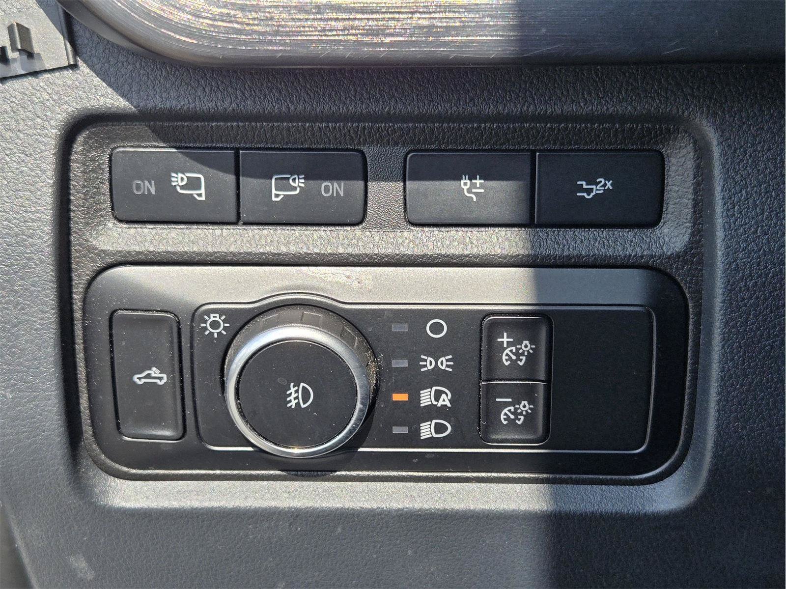 Used 2023 Ford F250 Lariat w/ Lariat Ultimate Package AWD/4WD image 18