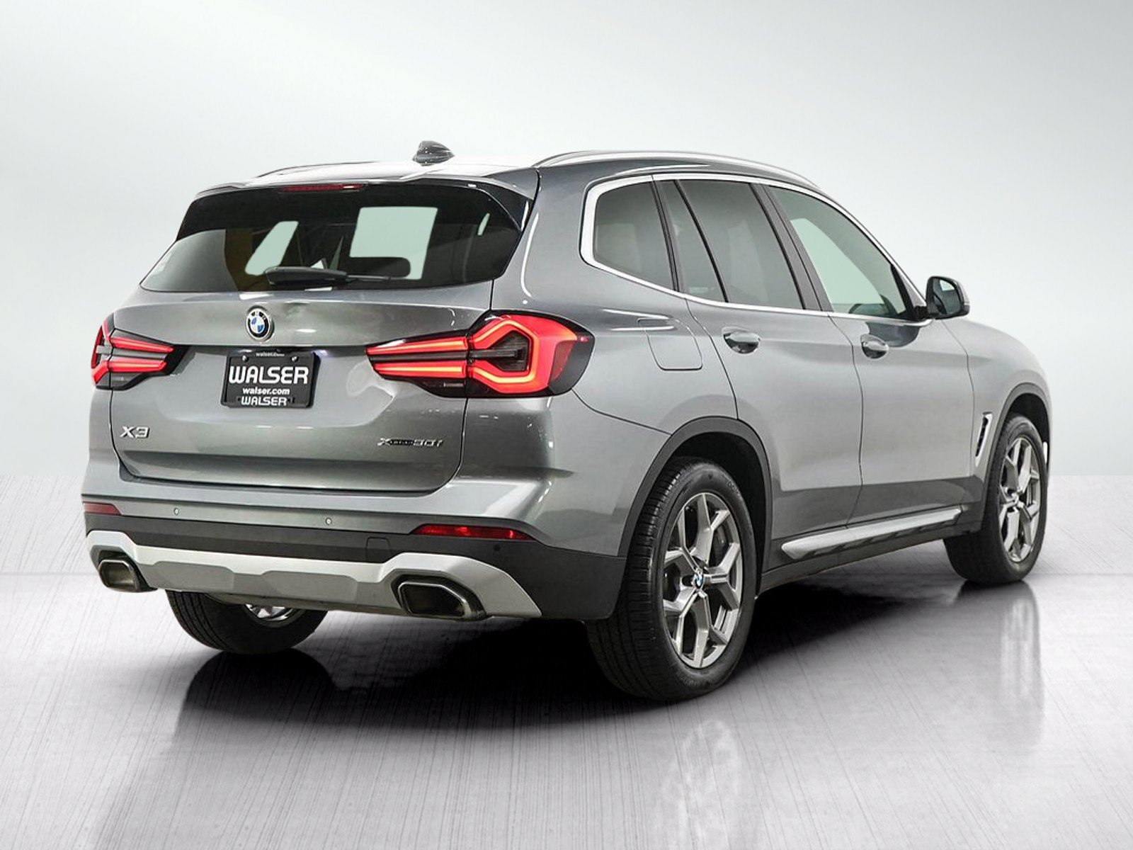 Used 2023 BMW X3 xDrive30i AWD/4WD image 5