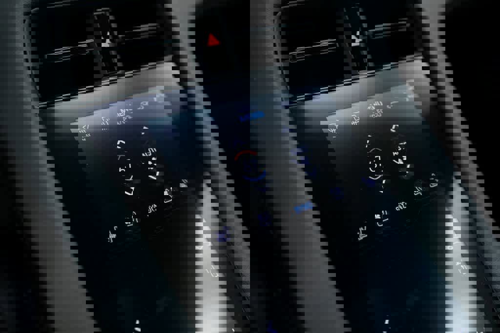 Certified 2022 Porsche Taycan 4 Cross Turismo image 29