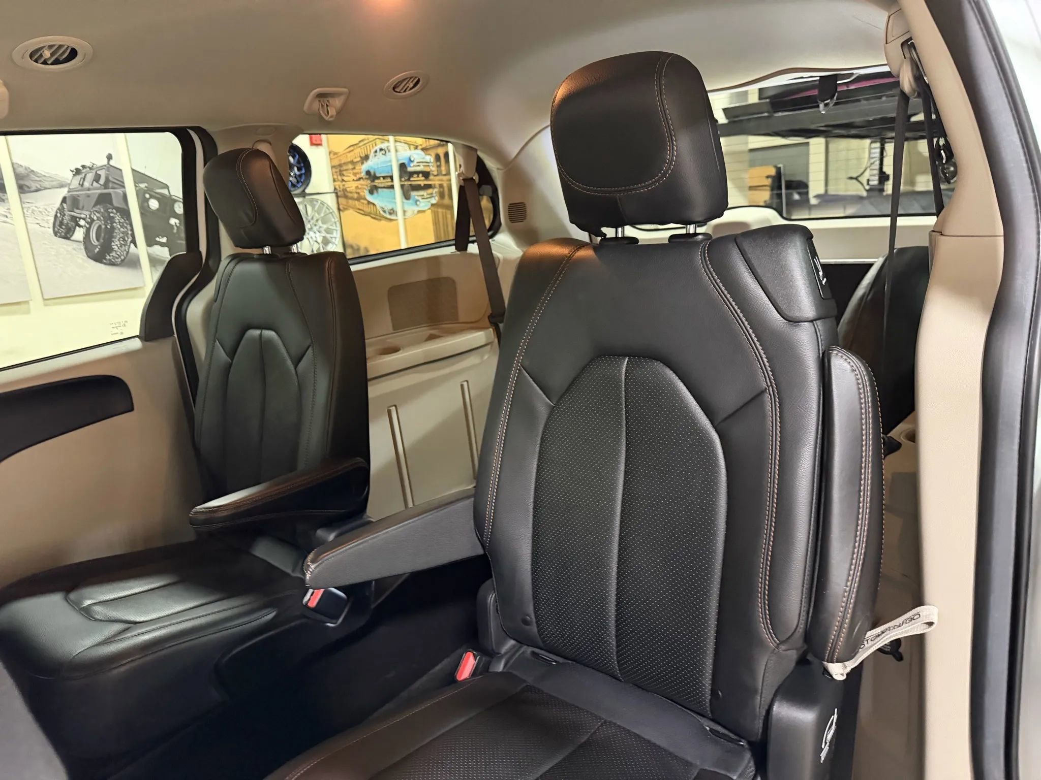 Used 2019 Dodge Grand Caravan SE image 49