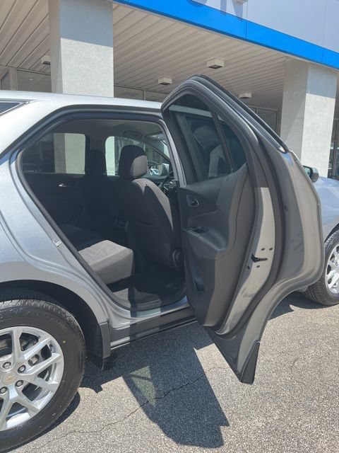 Used 2024 Chevrolet Equinox LT FWD image 14