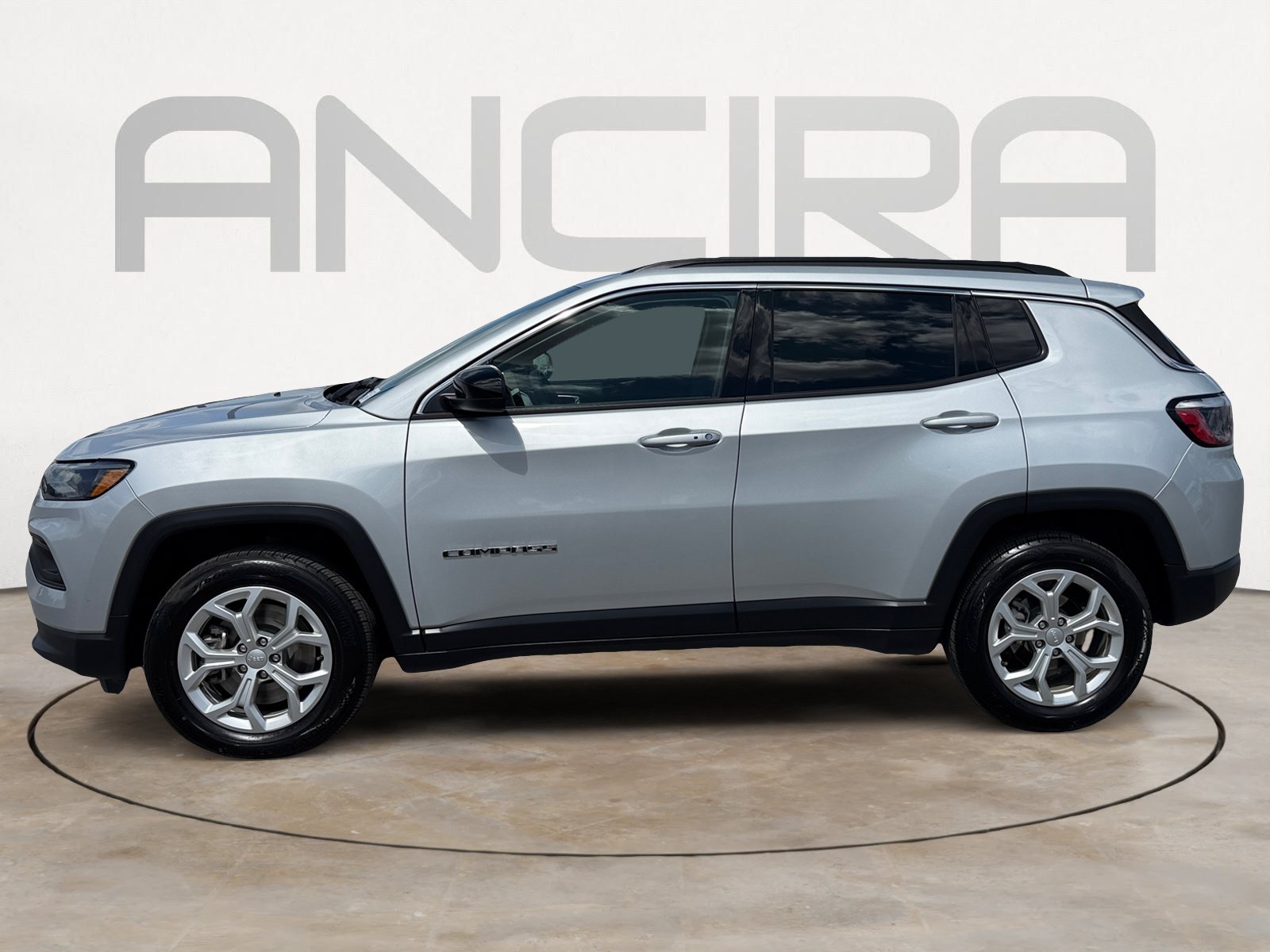 Used 2024 Jeep Compass Latitude AWD/4WD image 8