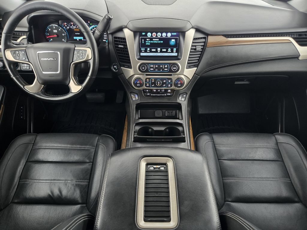 Used 2020 GMC Yukon Denali w/ Denali Ultimate Package AWD/4WD image 29