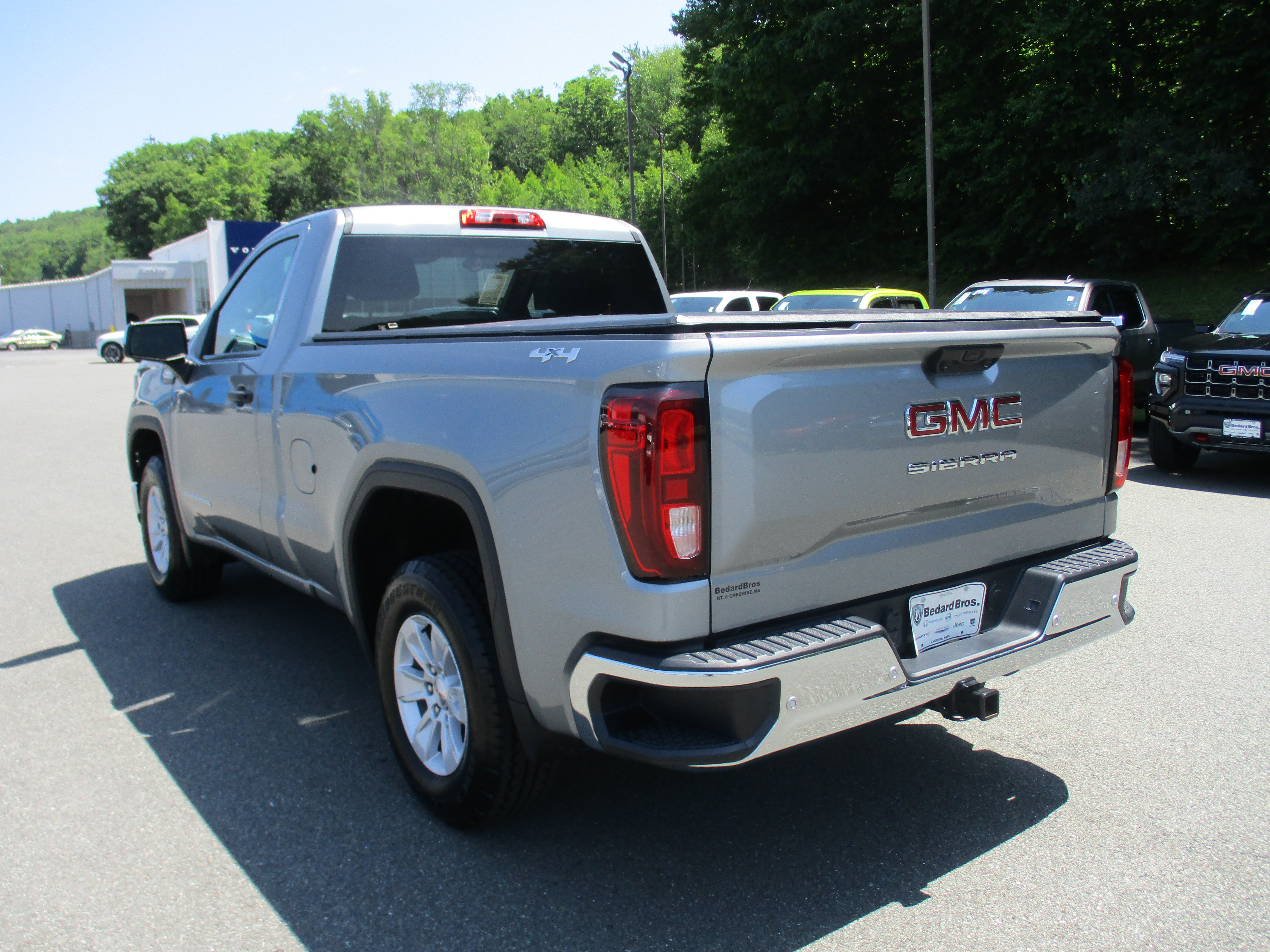 Used 2024 GMC Sierra 1500 Pro w/ Pro Value Package AWD/4WD image 7