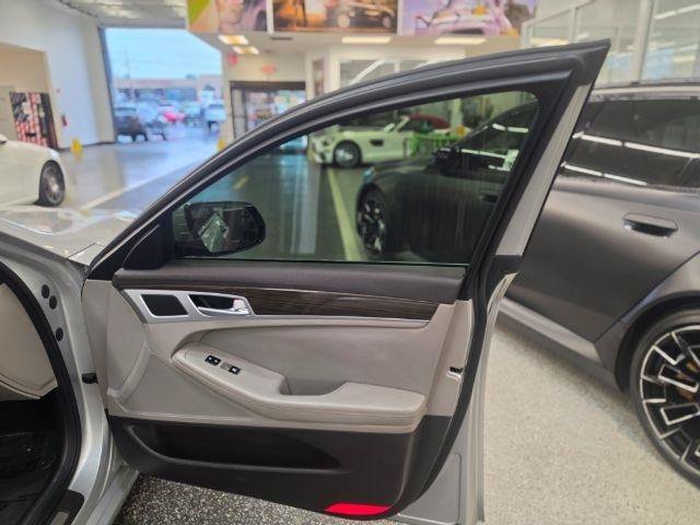 Used 2016 Hyundai Genesis 3.8 RWD image 35