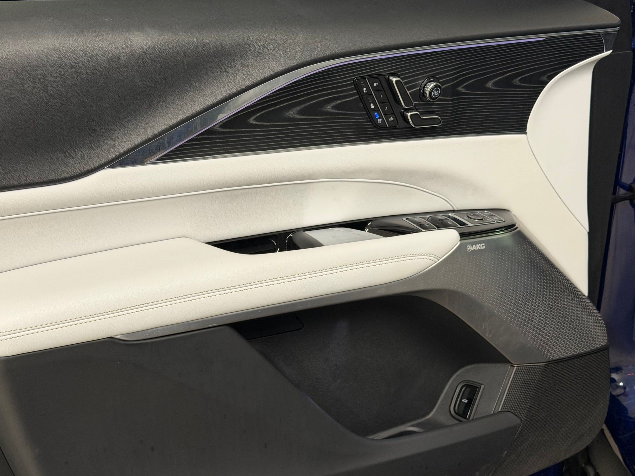 Certified 2024 Cadillac Lyriq Sport RWD image 14