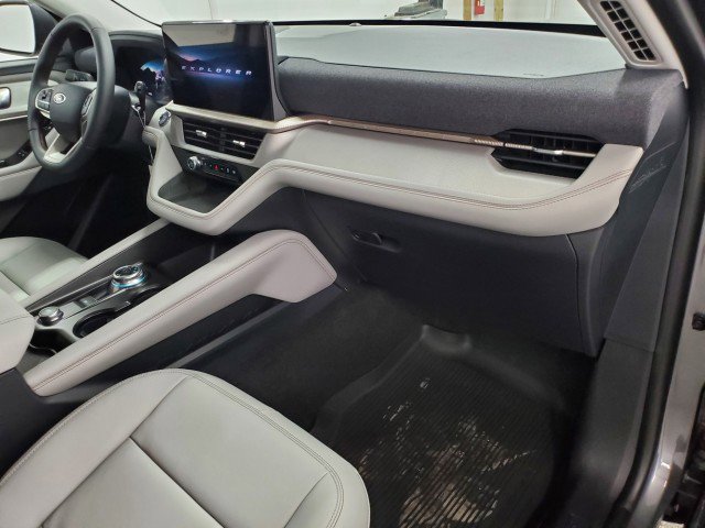 New 2026 Ford Explorer Active w/ Active Comfort Package image 11