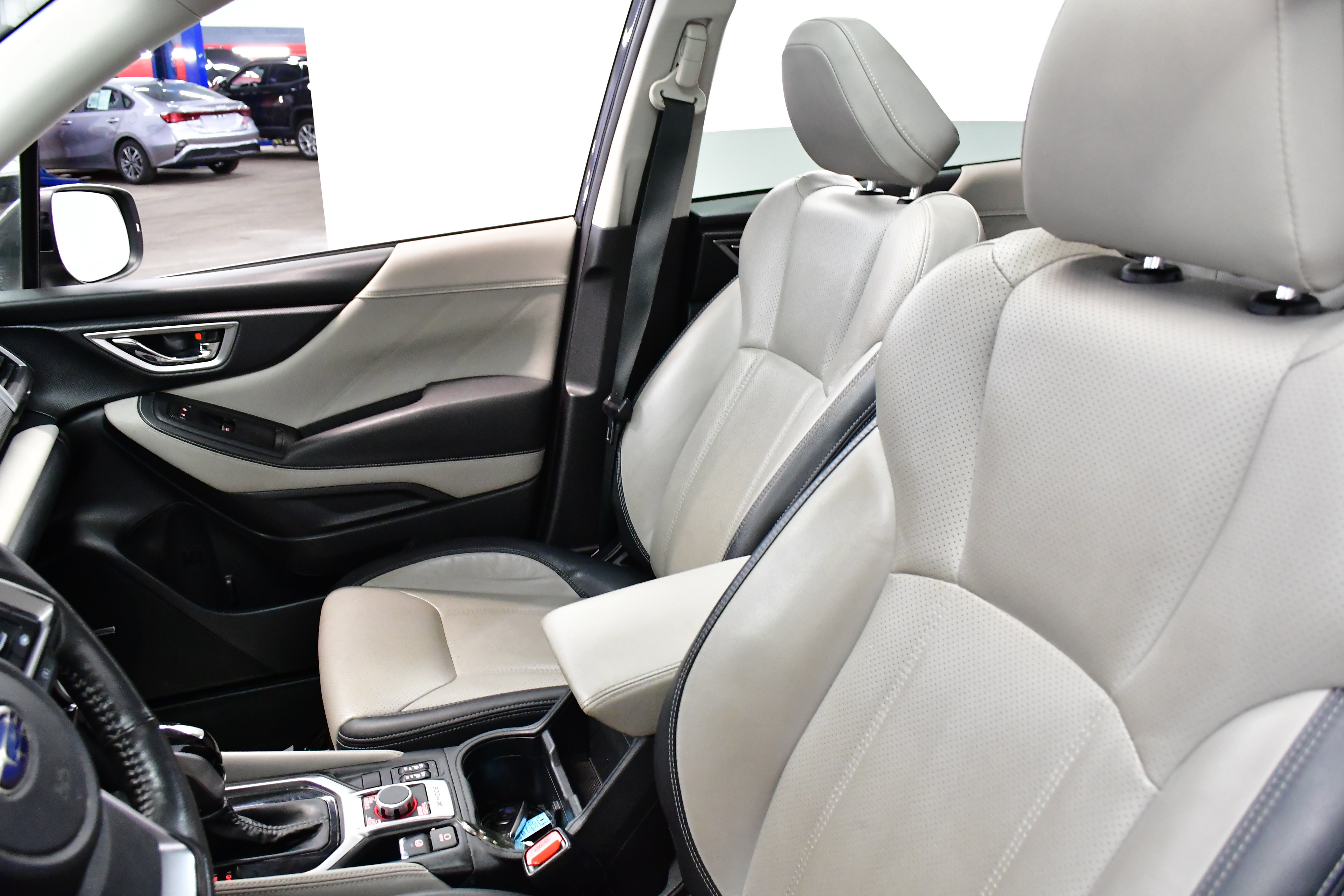 Used 2022 Subaru Forester Limited image 14