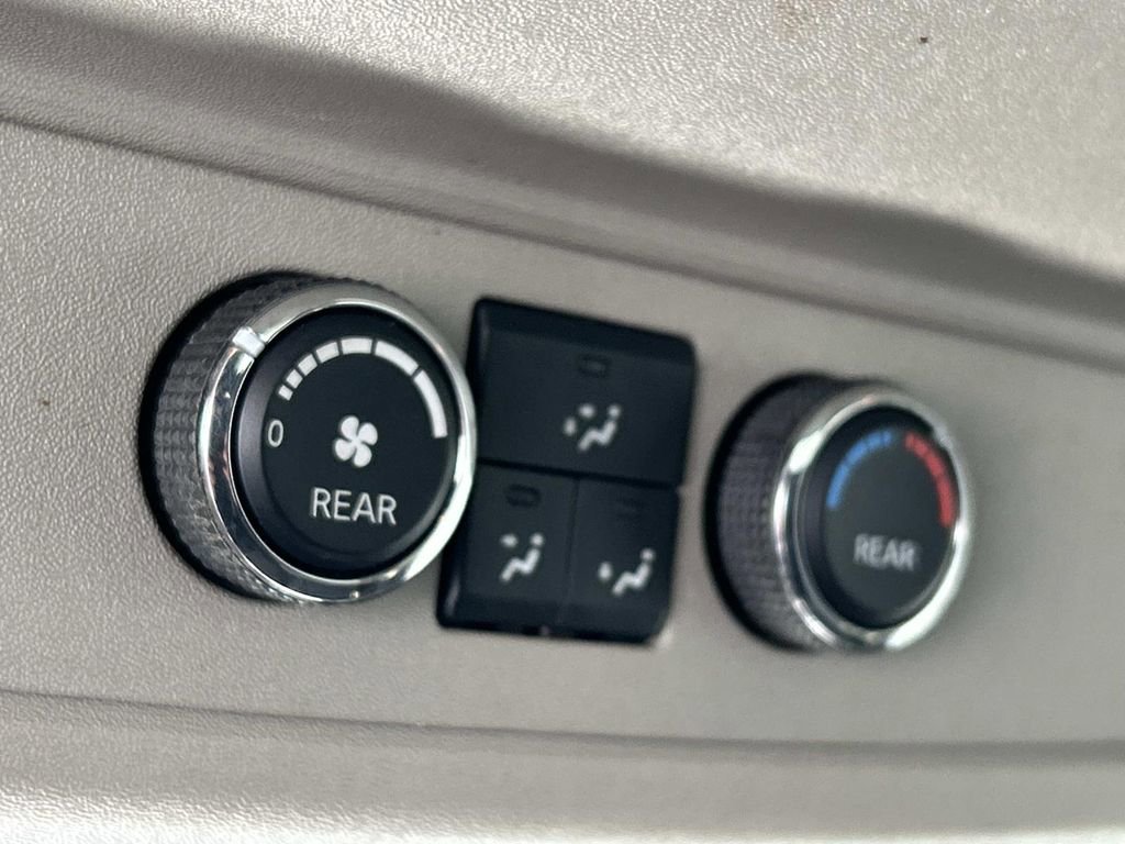 Used 2013 Nissan Armada Platinum image 26