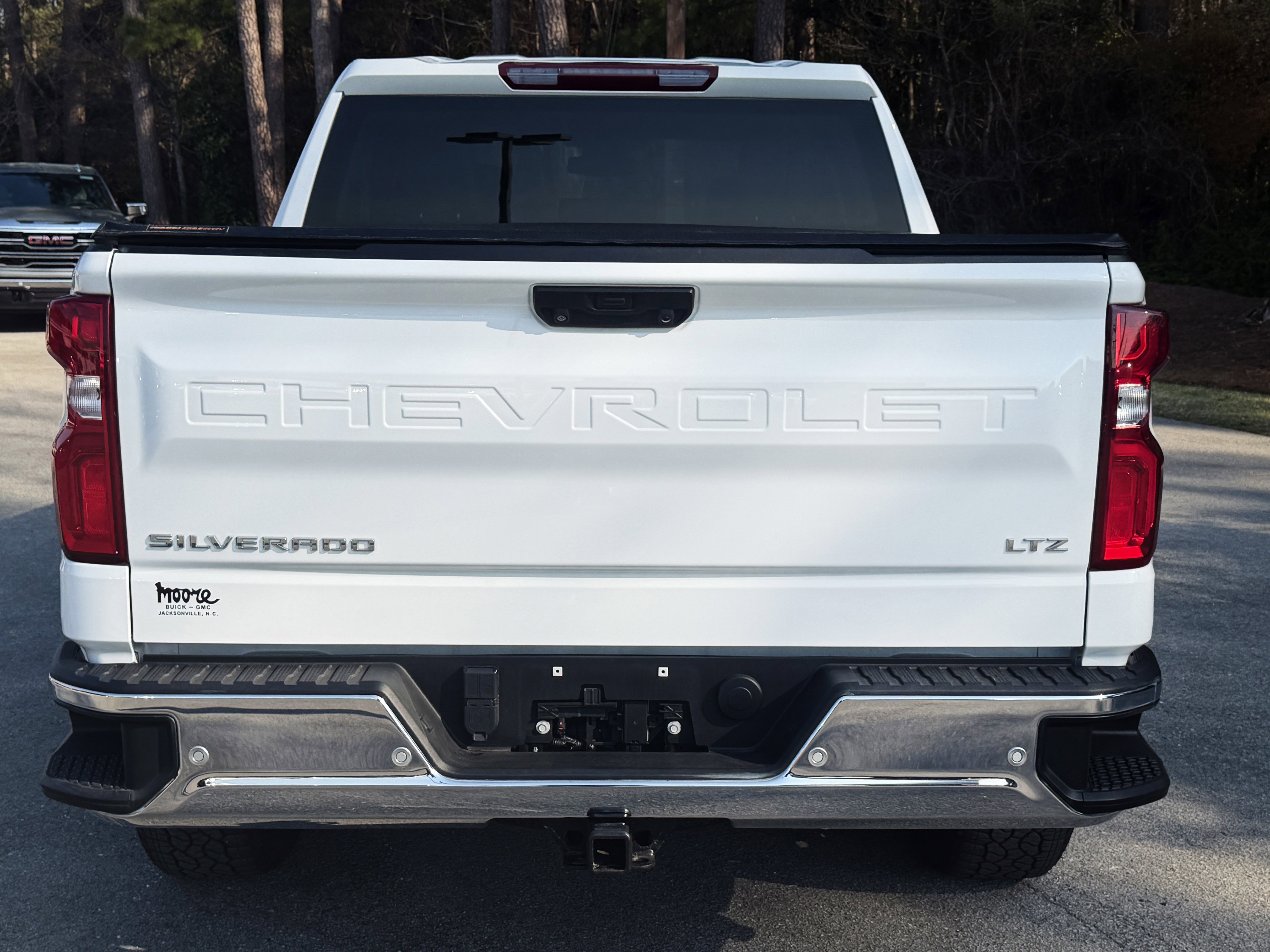 Used 2023 Chevrolet Silverado 1500 LTZ AWD/4WD image 9