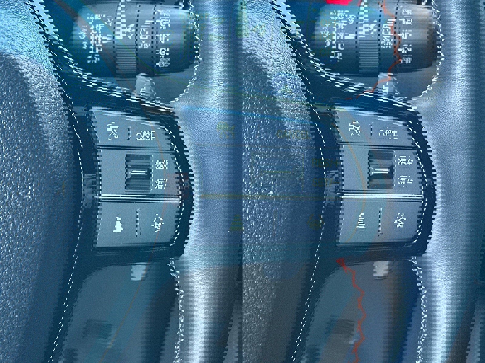 Used 2025 Honda Pilot TrailSport image 26