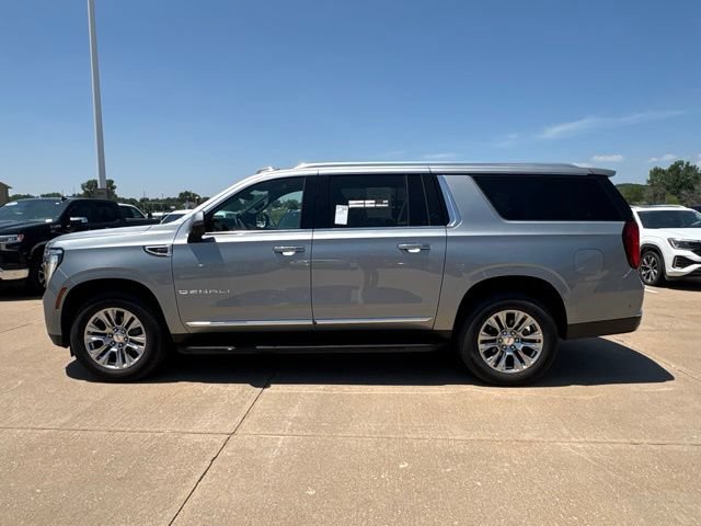 Used 2025 GMC Yukon XL Denali AWD/4WD image 6