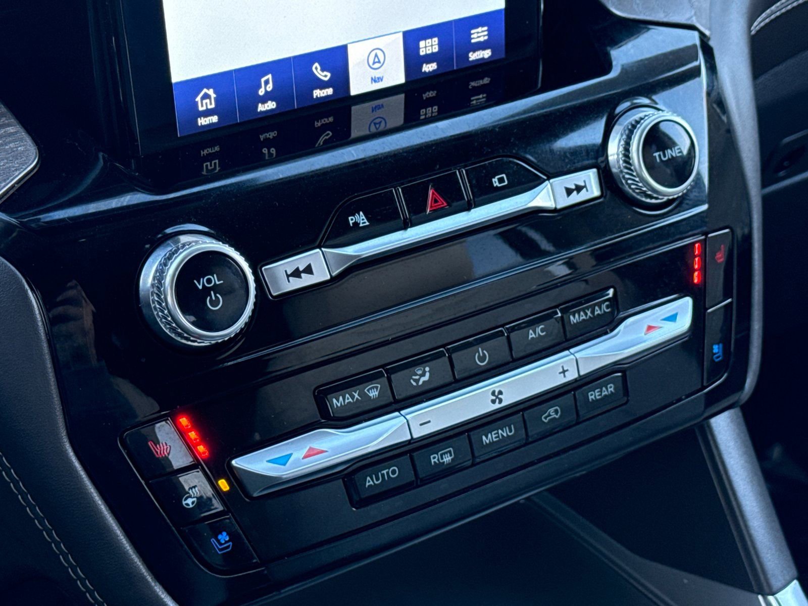 Used 2022 Ford Explorer Platinum w/ Equipment Group 601A image 26