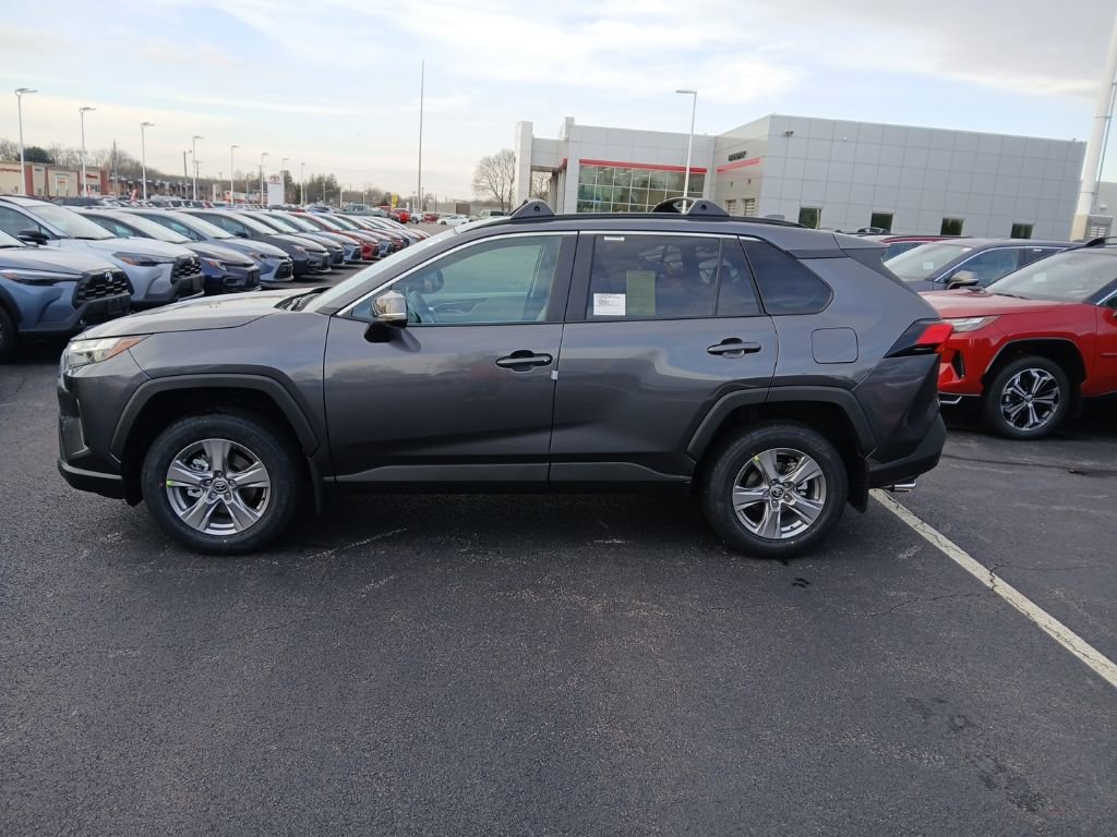 New 2025 Toyota RAV4 XLE image 4
