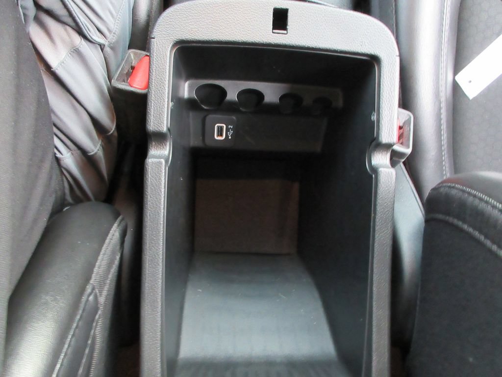 Used 2021 Jeep Cherokee Latitude Plus AWD/4WD image 26