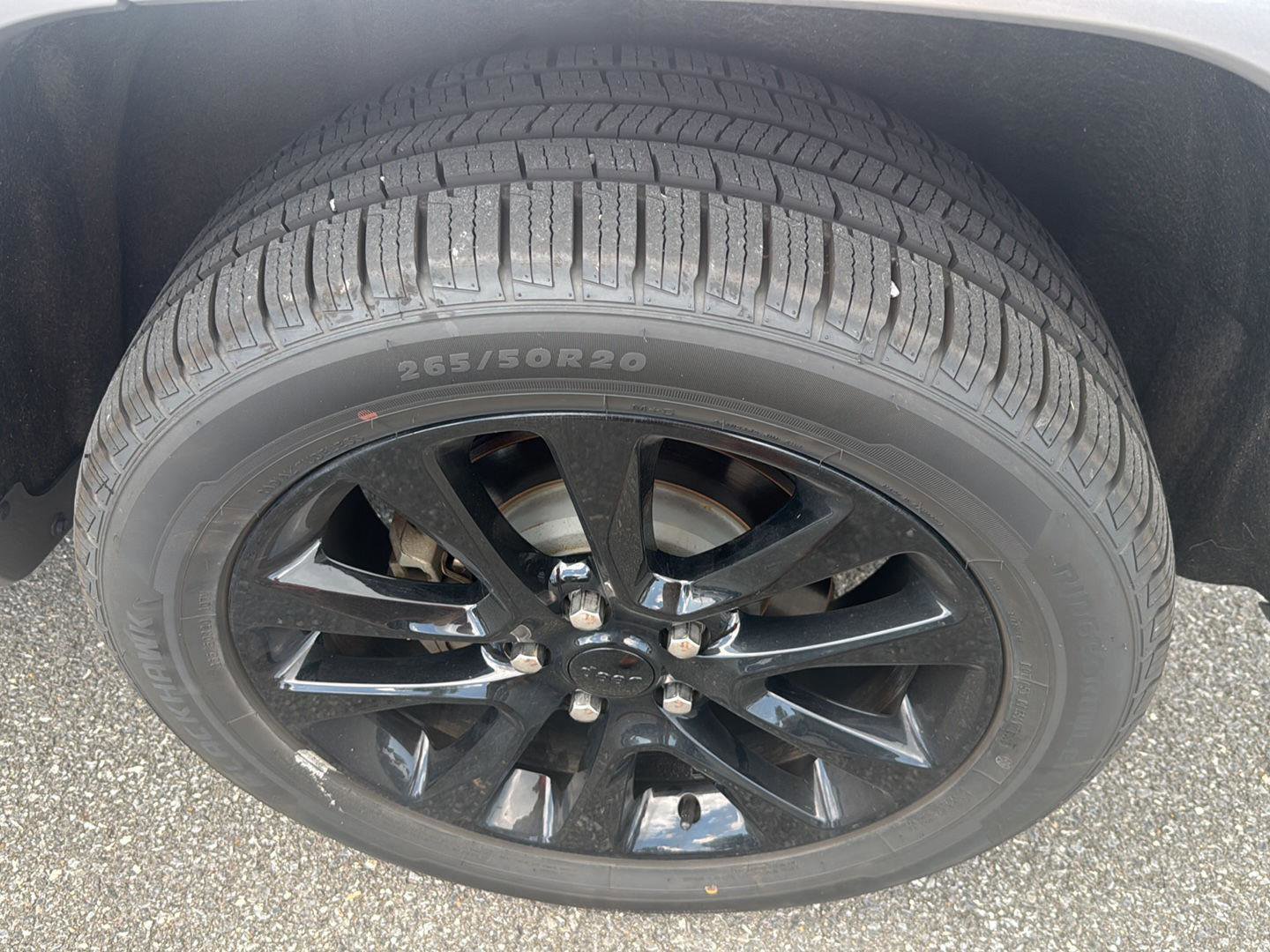 Used 2019 Jeep Grand Cherokee Altitude AWD/4WD image 11