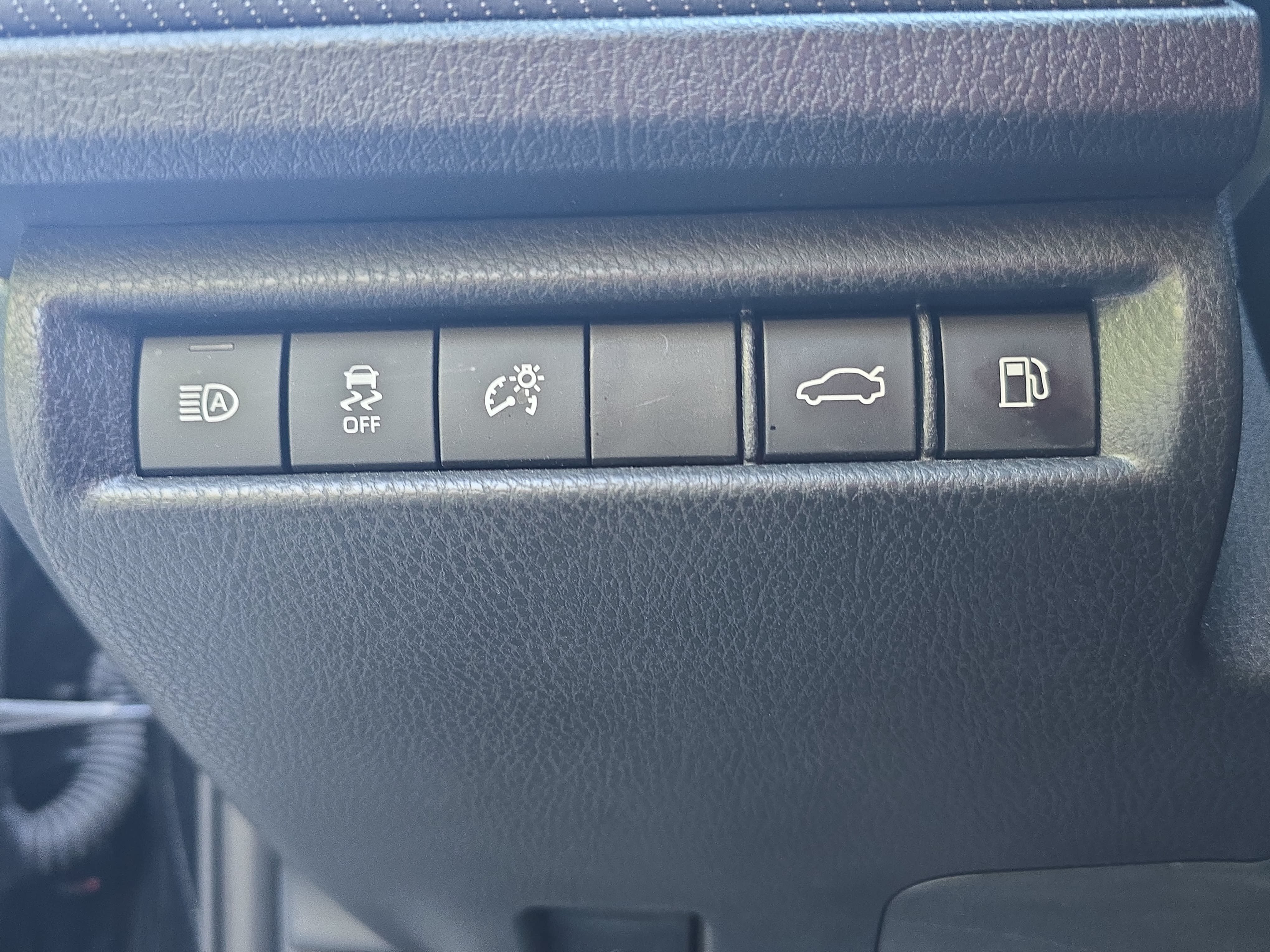 Certified 2025 Toyota Camry SE w/ Convenience Package FWD image 24
