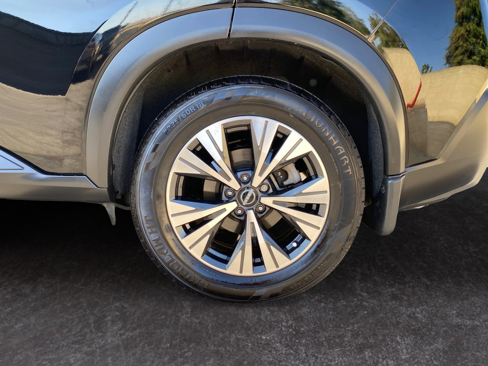 Used 2022 Nissan Rogue SV image 10