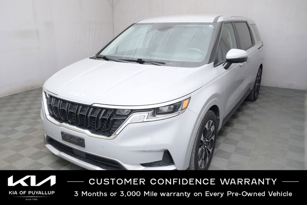 Used 2024 Kia Carnival EX FWD image 1