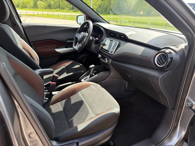 Used 2020 Nissan Kicks SR FWD image 18