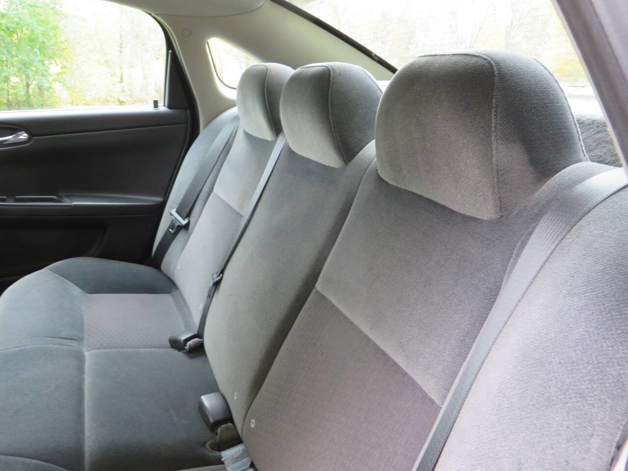 Used 2007 Chevrolet Impala LS image 12