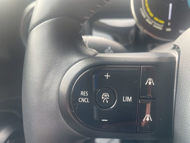 Used 2024 MINI Cooper SE image 23