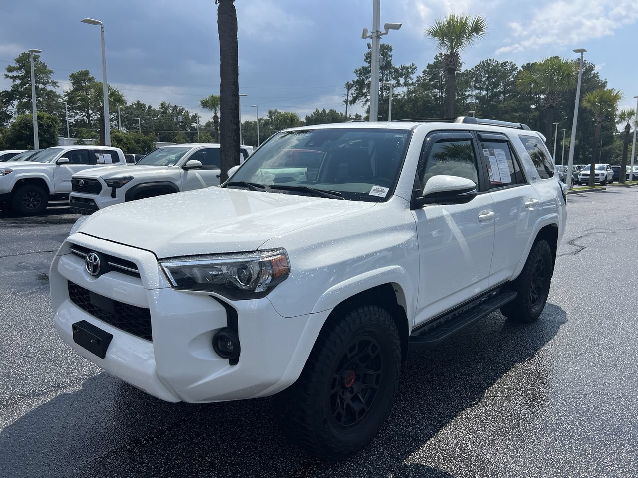 Used 2023 Toyota 4Runner SR5 Premium w/ Moonroof Package AWD/4WD image 5