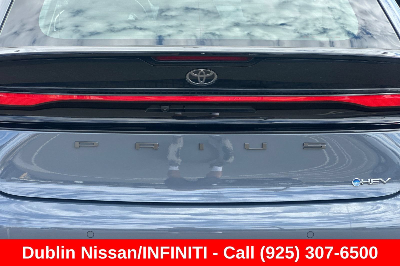 Used 2025 Toyota Prius LE FWD image 47
