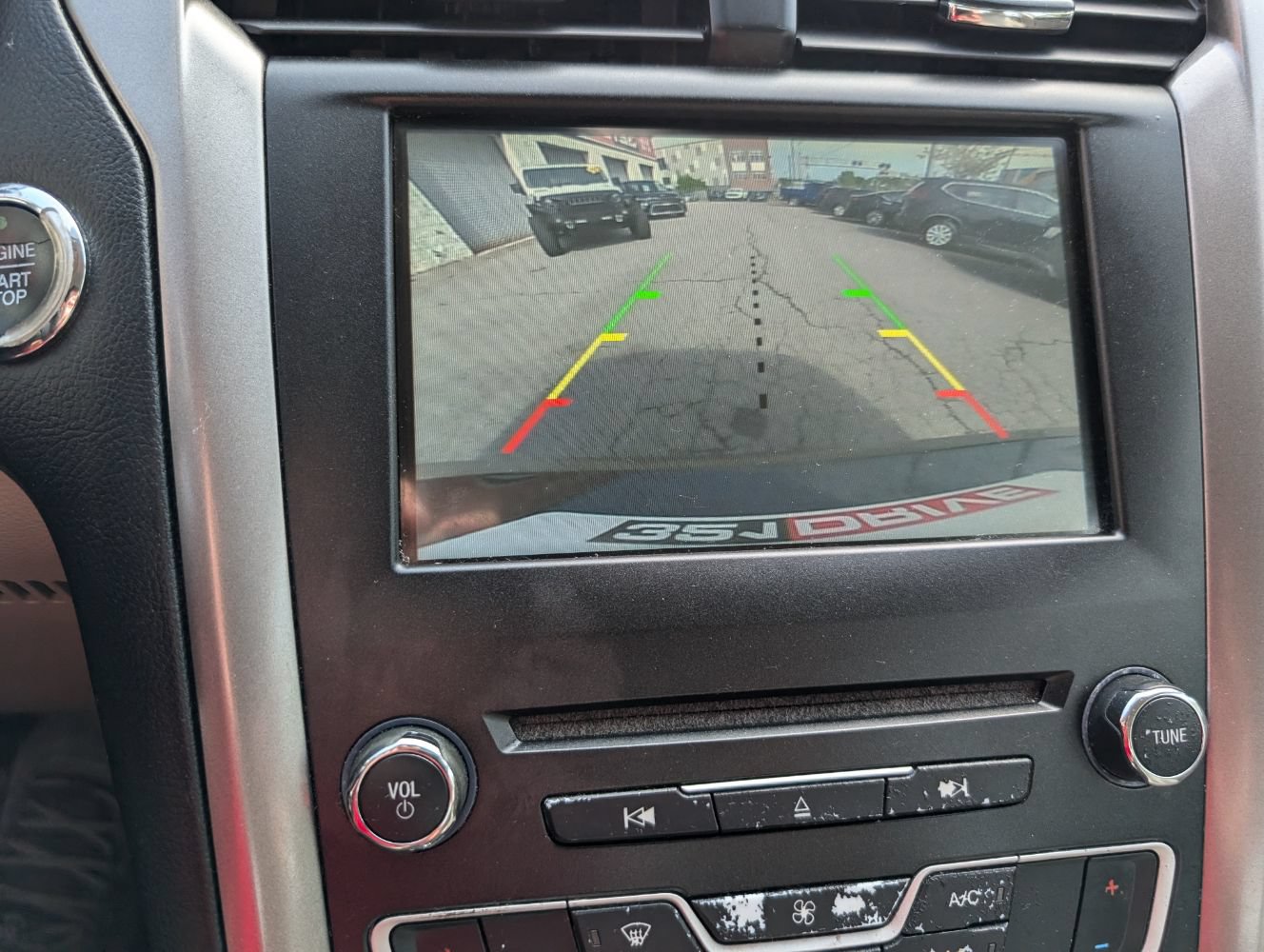Used 2017 Ford Fusion SE FWD image 24