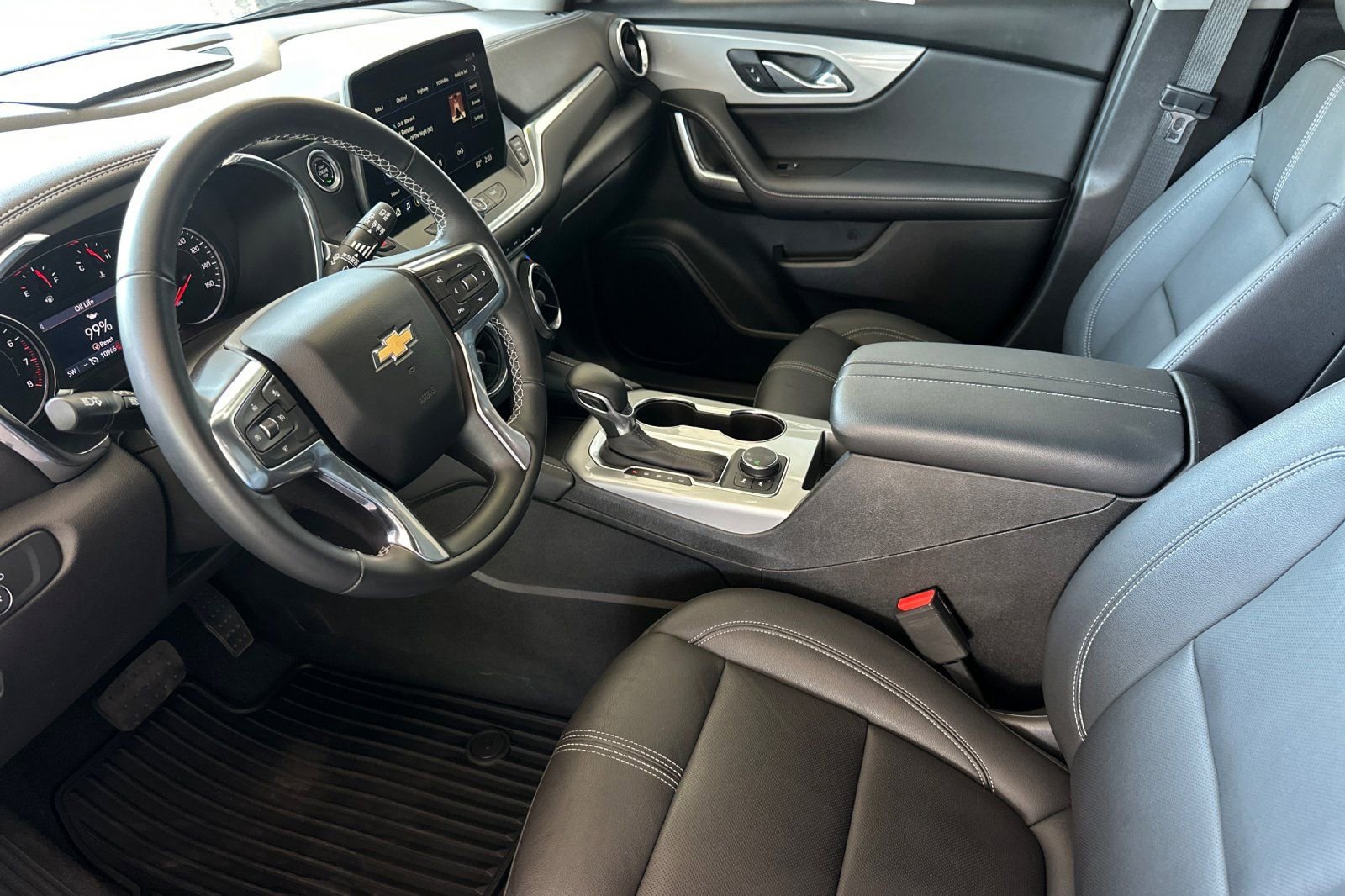 Used 2024 Chevrolet Blazer LT FWD image 9