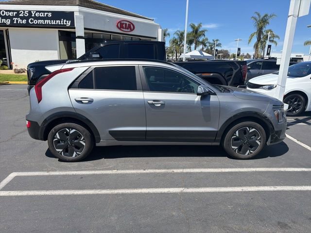 Certified 2024 Kia Niro Wind FWD image 5